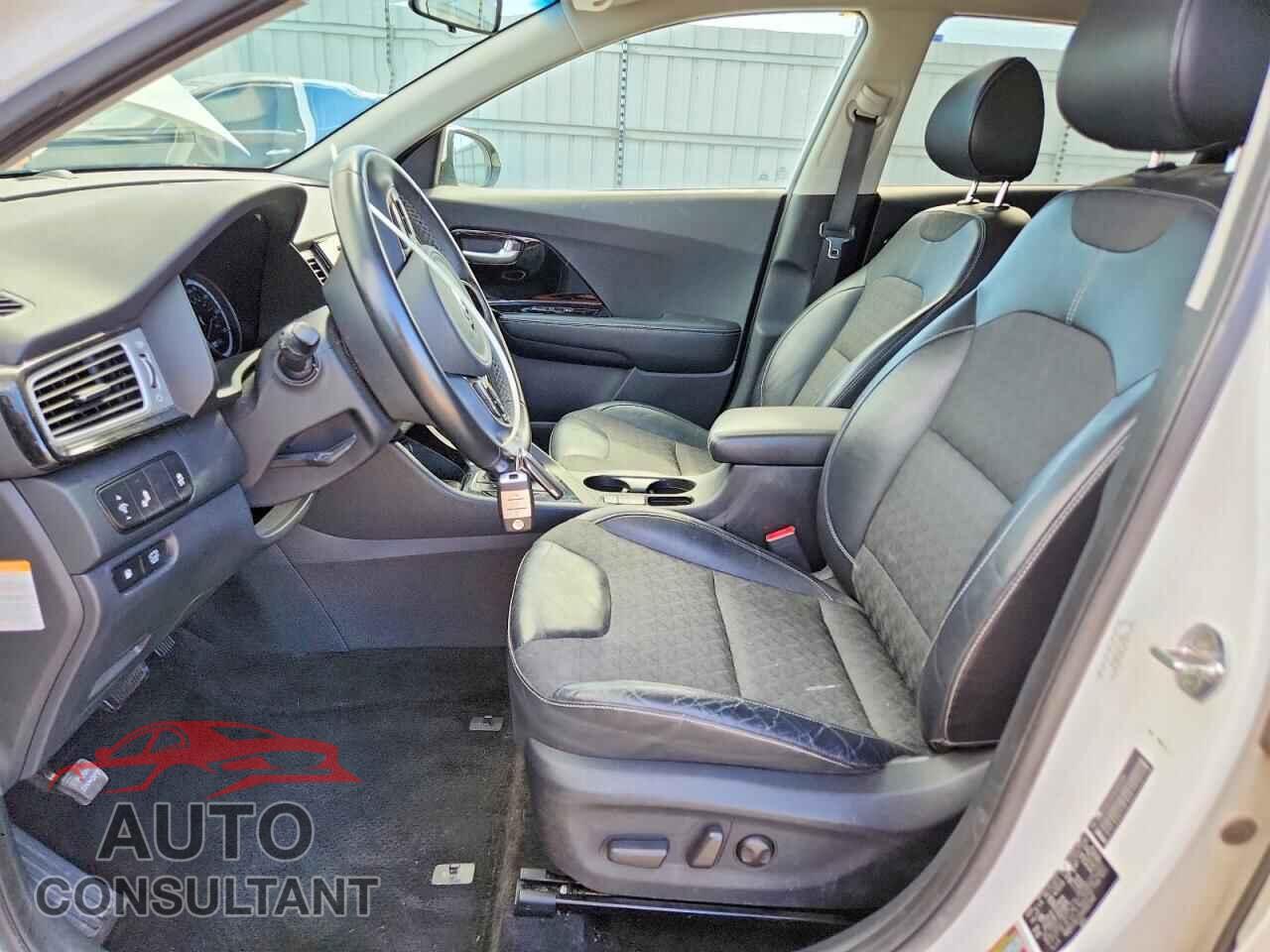 KIA NIRO 2017 - KNDCC3LC2H5092240