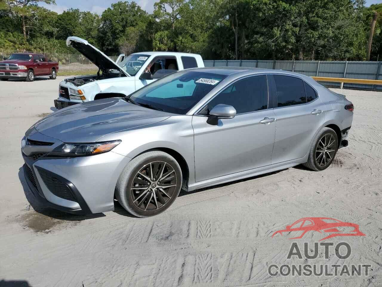 TOYOTA CAMRY 2022 - 4T1G11AK7NU044073