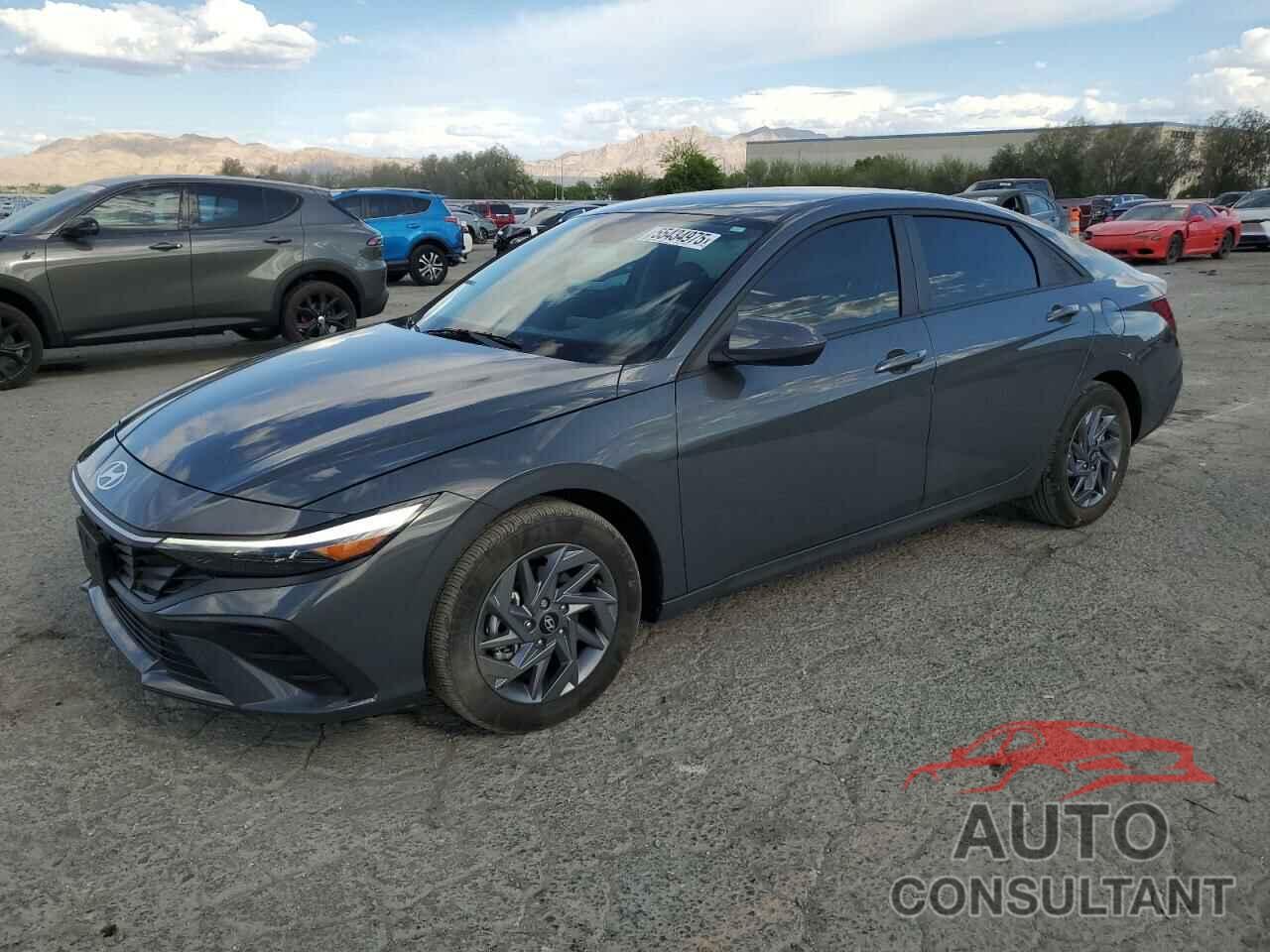 HYUNDAI ELANTRA 2024 - KMHLM4DJ2RU108326