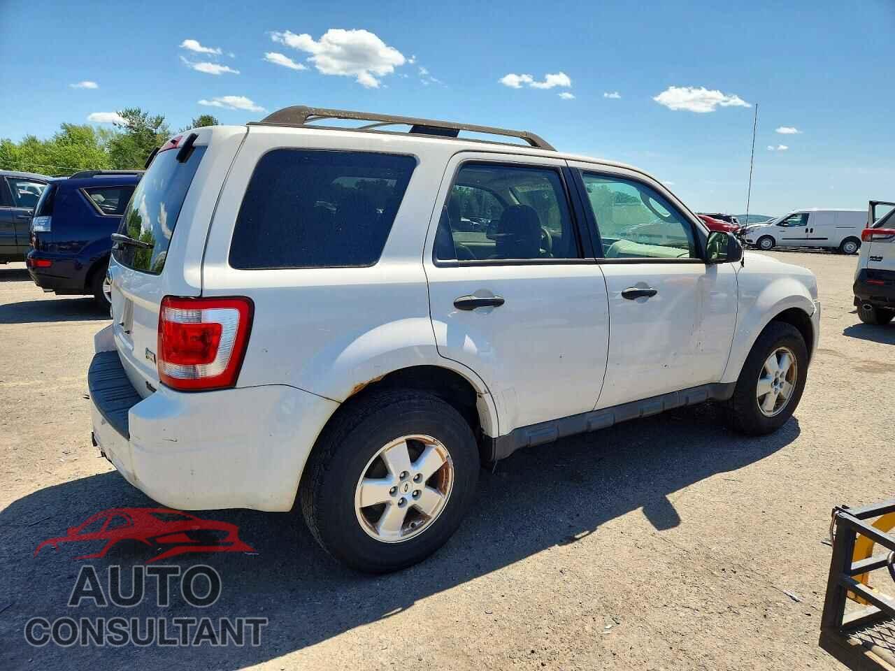 FORD ESCAPE 2011 - 1FMCU0DG7BKB69654