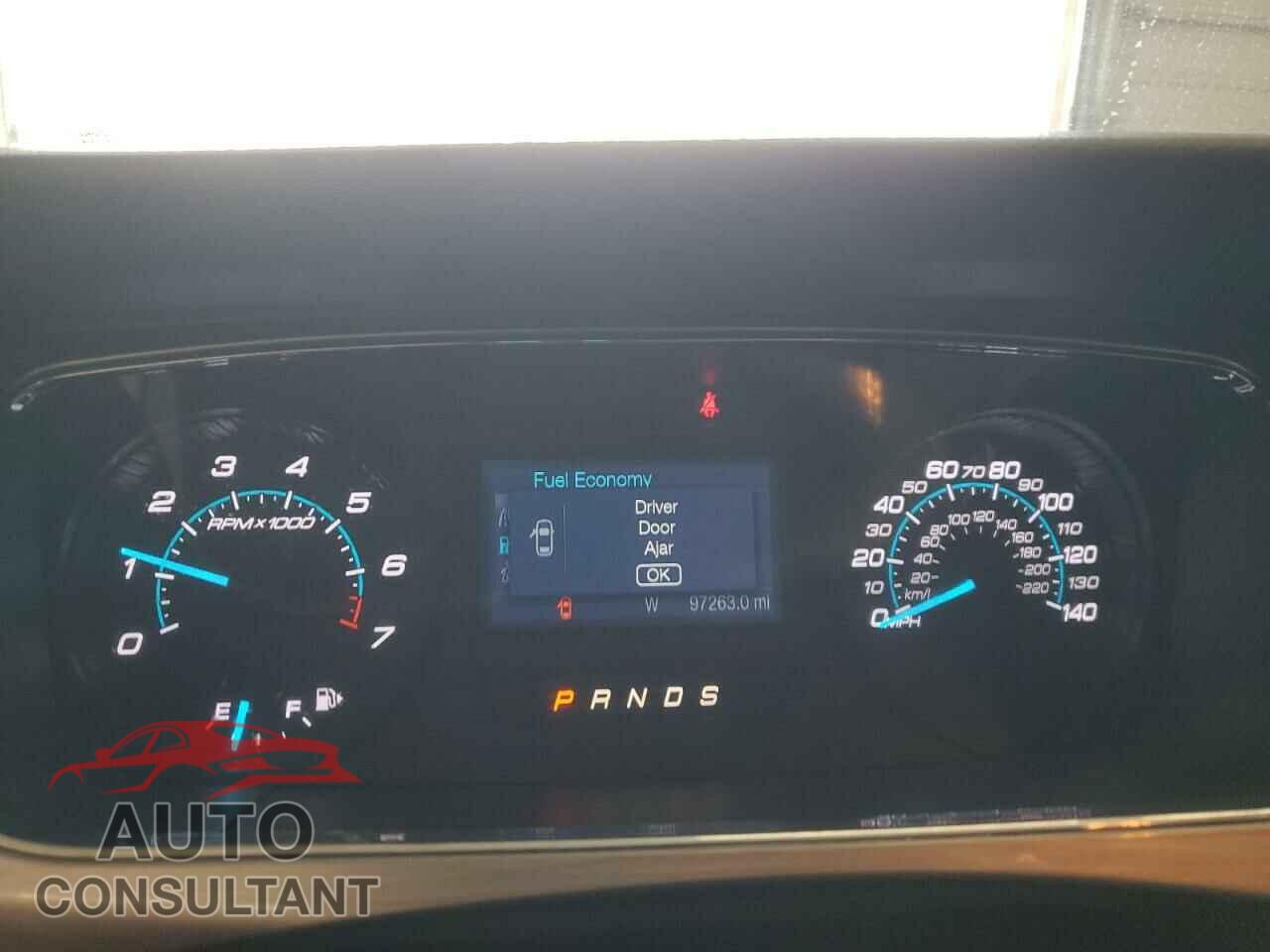 FORD TAURUS 2017 - 1FAHP2E80HG136890