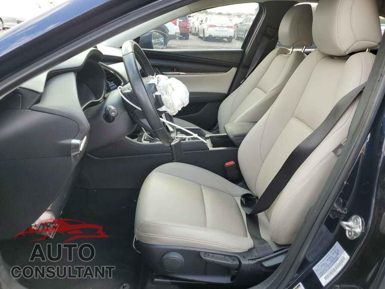 MAZDA 3 2019 - JM1BPBAM9K1118238