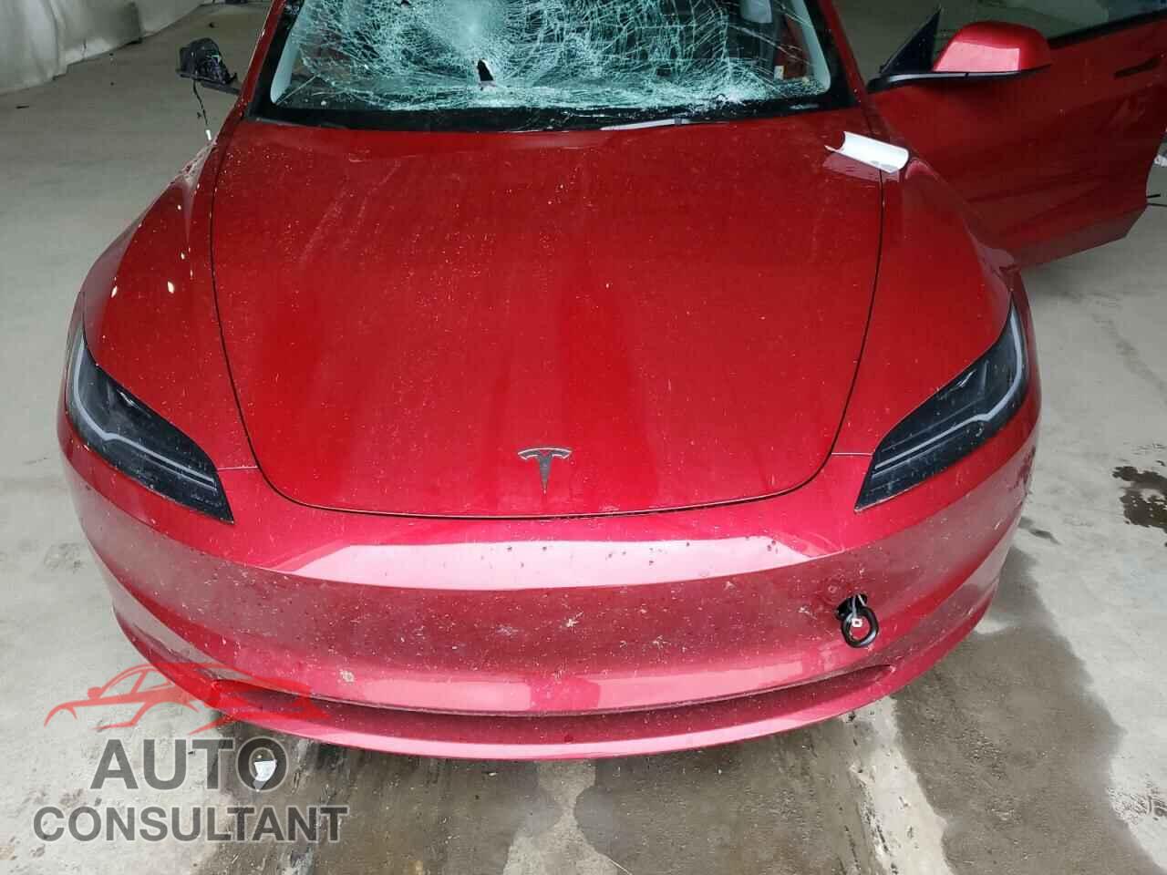 TESLA MODEL 3 2024 - 5YJ3E1EB3RF818657