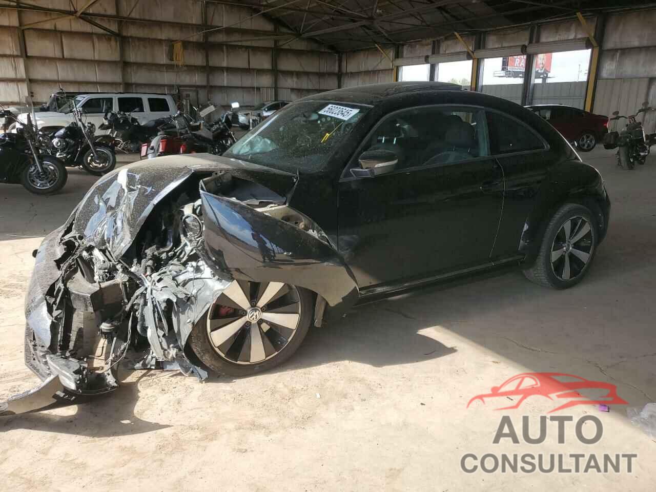 VOLKSWAGEN BEETLE 2013 - 3VWVA7AT6DM666820