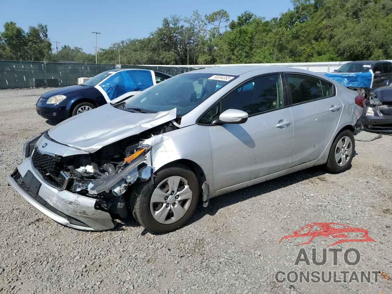 KIA FORTE 2018 - 3KPFK4A73JE234651