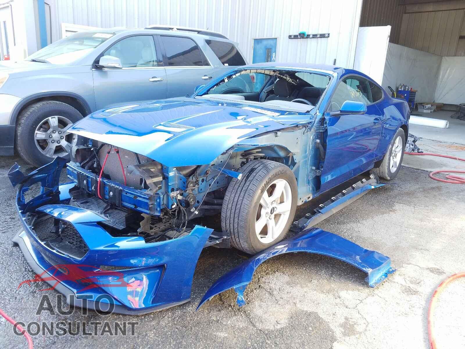 FORD MUSTANG 2018 - 1FA6P8TH8J5108172