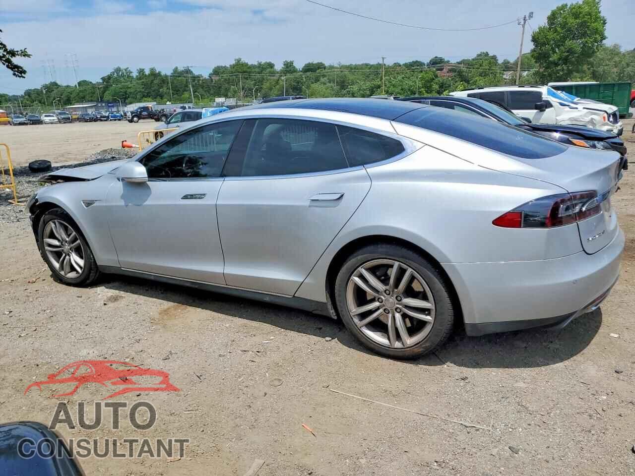TESLA MODEL S 2014 - 5YJSA1H10EFP53321