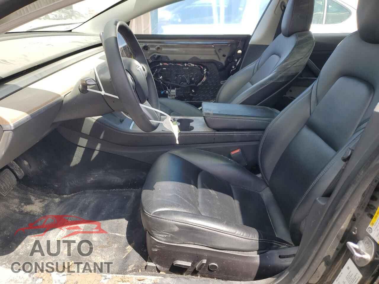 TESLA MODEL 3 2022 - 5YJ3E1EA8NF186613