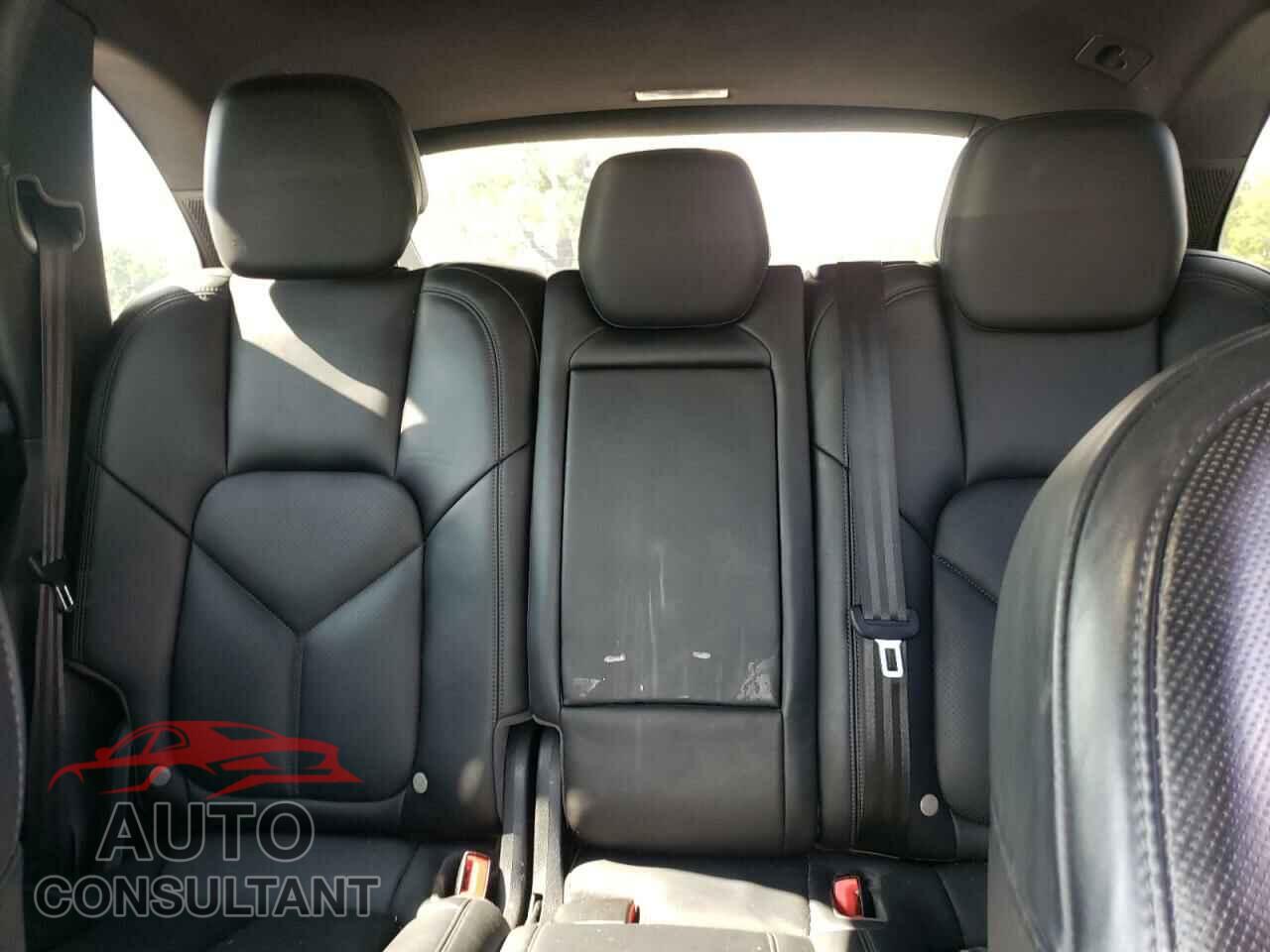 PORSCHE CAYENNE 2016 - WP1AA2A23GLA00479
