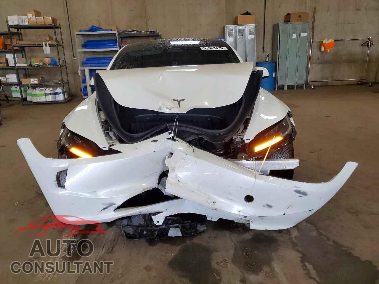 TESLA MODEL 3 2024 - 5YJ3E1EB9RF811941