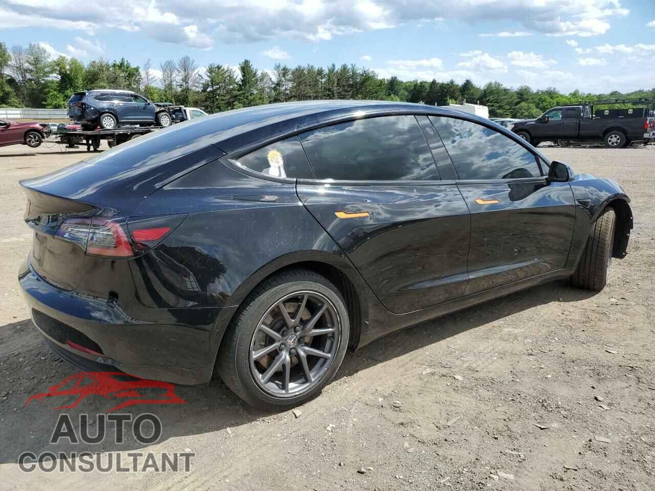 TESLA MODEL 3 2018 - 5YJ3E1EA1JF108815