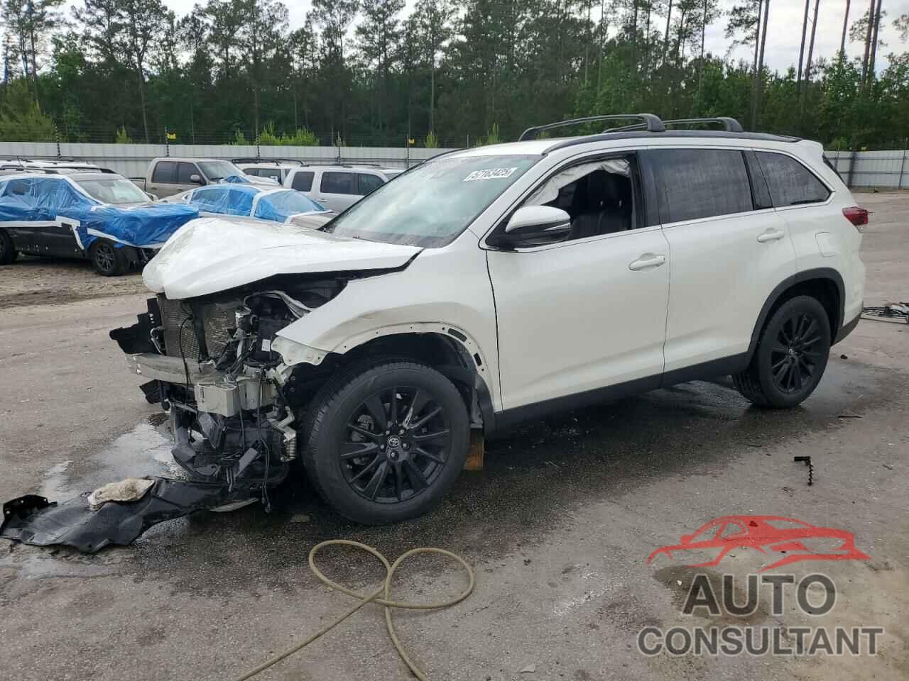 TOYOTA HIGHLANDER 2019 - 5TDKZRFH8KS573860