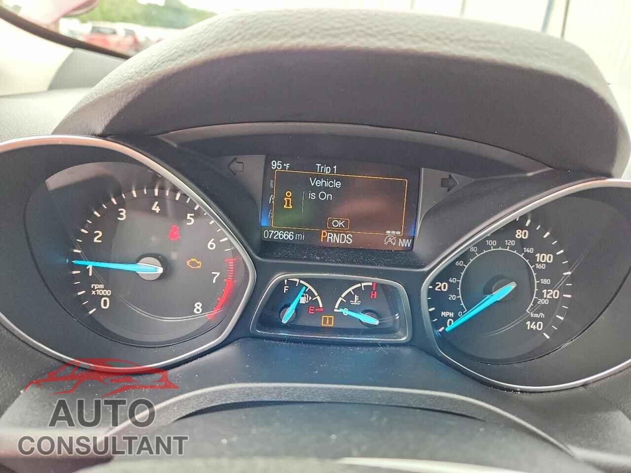 FORD ESCAPE 2018 - 1FMCU0GD2JUC69231