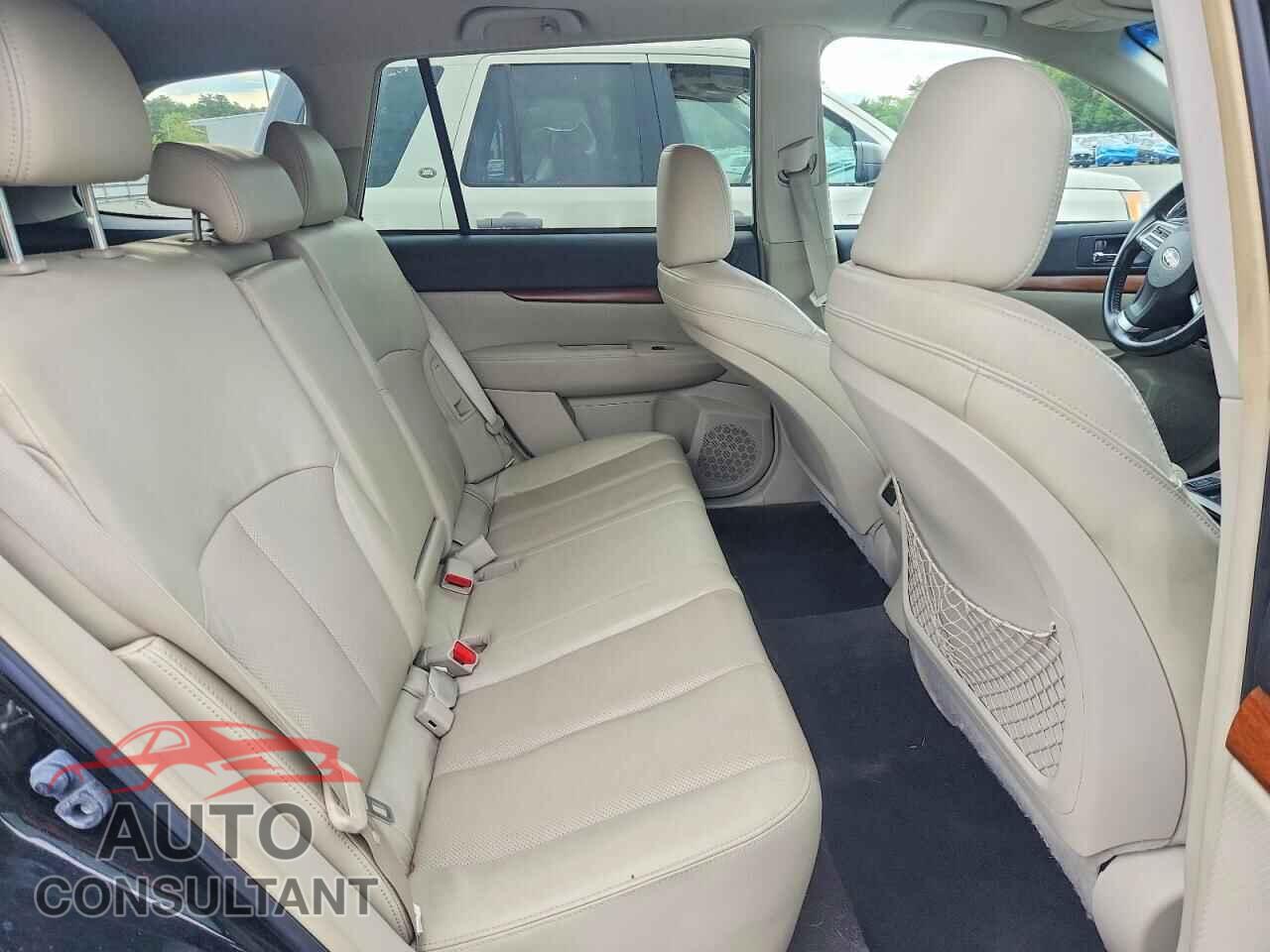 SUBARU OUTBACK 2014 - 4S4BRBLC8E3301889