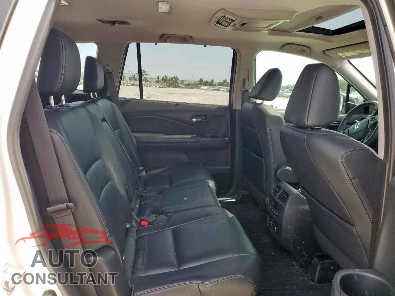 HONDA PILOT 2017 - 5FNYF6H90HB044455
