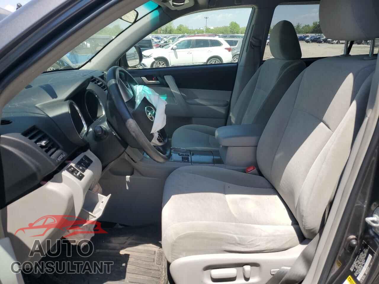 TOYOTA HIGHLANDER 2012 - 5TDBK3EH5CS111227