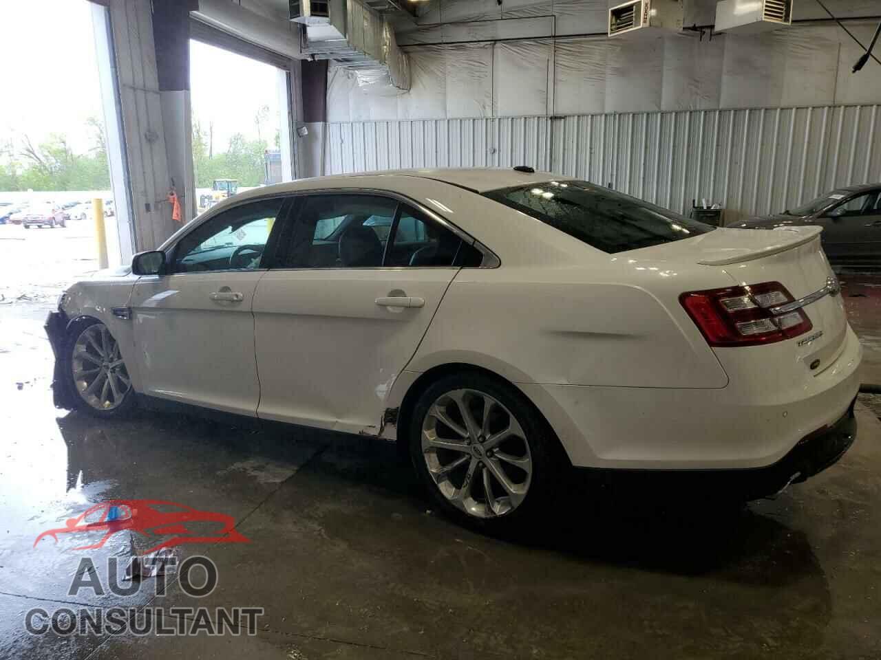 FORD TAURUS 2017 - 1FAHP2J85HG121887