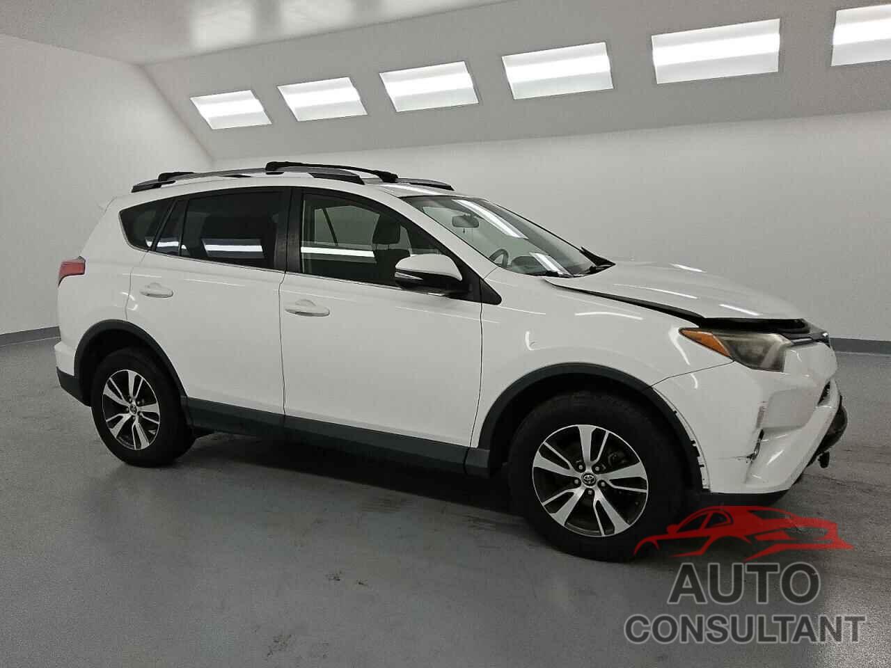 TOYOTA RAV4 2018 - JTMWFREV1JJ735535