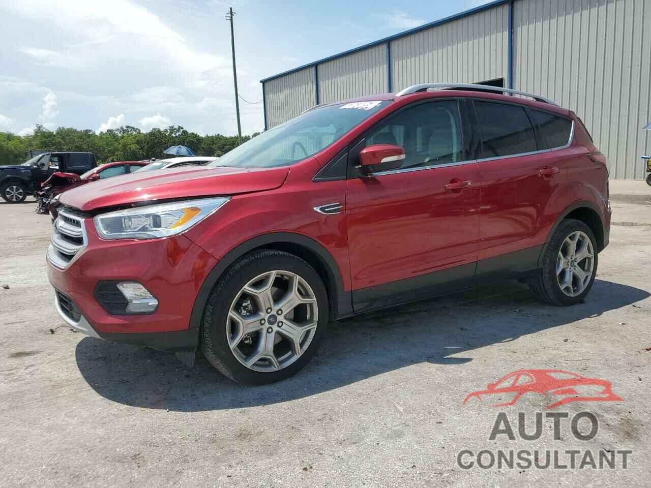 FORD ESCAPE 2017 - 1FMCU0J99HUA58140