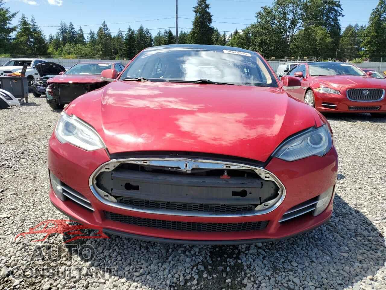 TESLA MODEL S 2013 - 5YJSA1DN0DFP08399