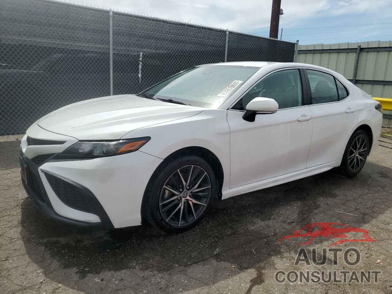 TOYOTA CAMRY 2022 - 4T1G11AK4NU681258