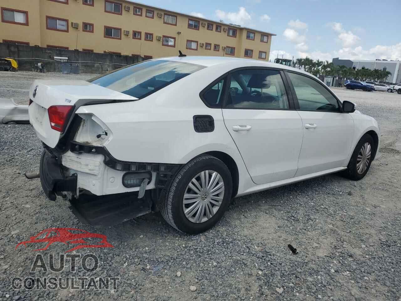VOLKSWAGEN PASSAT 2014 - 1VWAT7A35EC082713