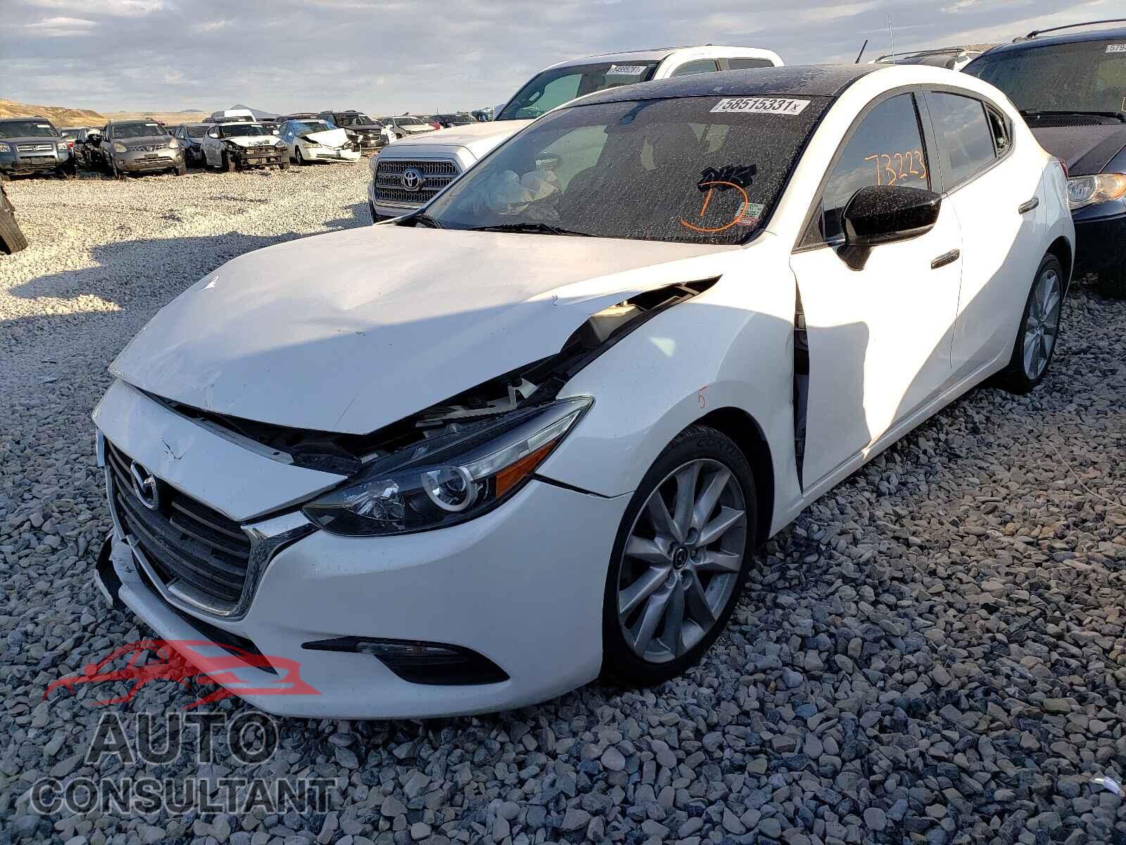MAZDA 3 2017 - 3MZBN1L77HM113314