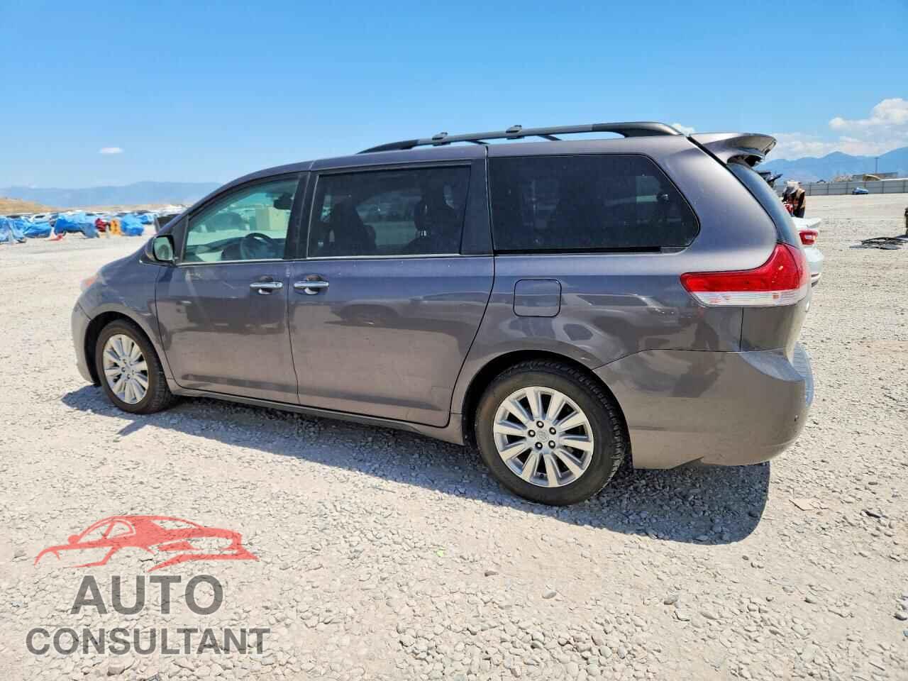 TOYOTA SIENNA 2011 - 5TDDK3DC2BS010367