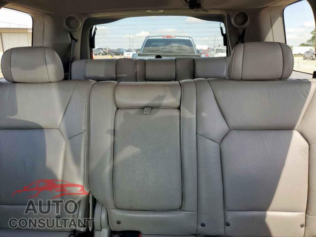 HONDA PILOT 2011 - 5FNYF3H90BB053615
