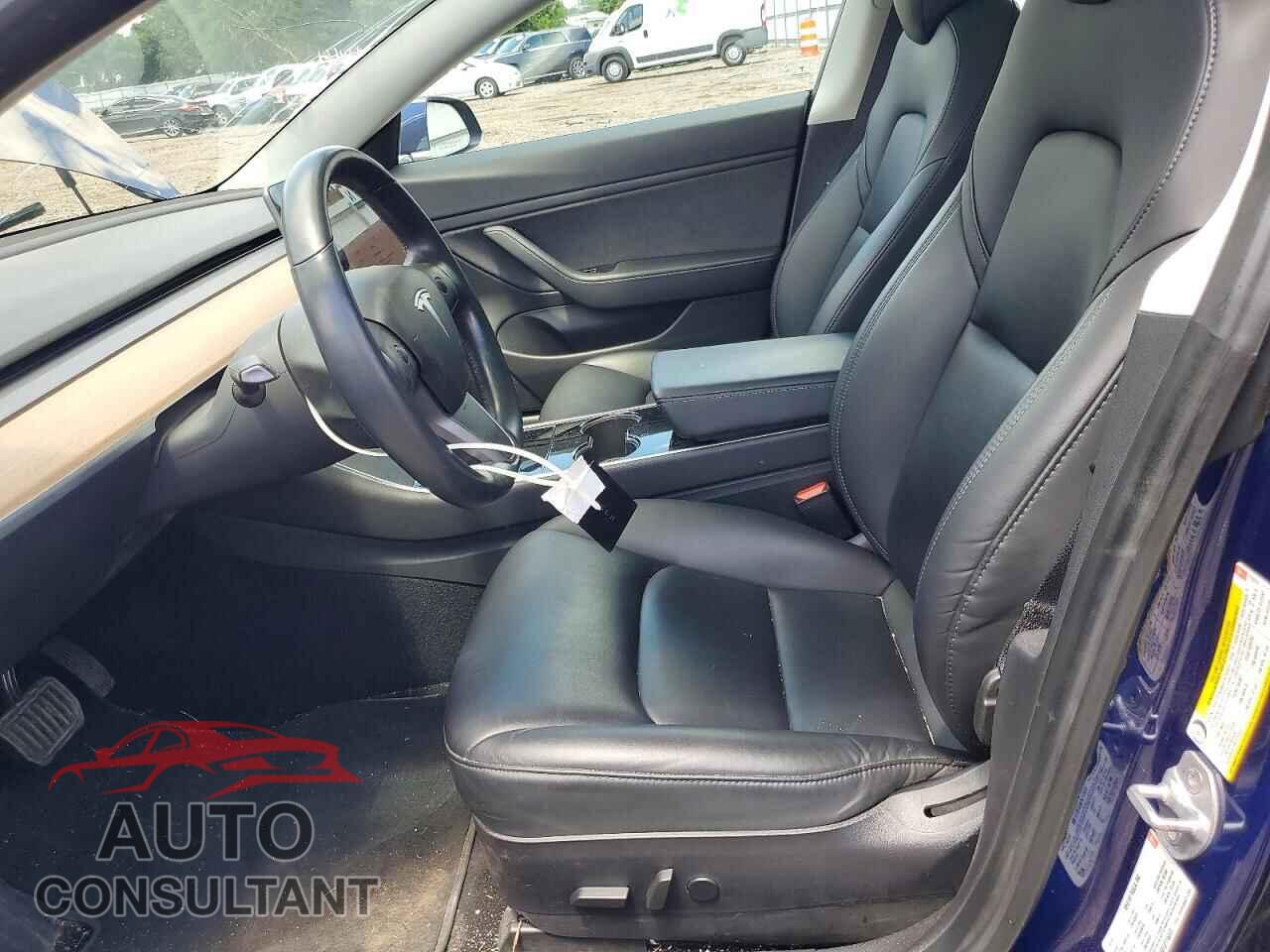 TESLA MODEL 3 2018 - 5YJ3E1EB7JF115373