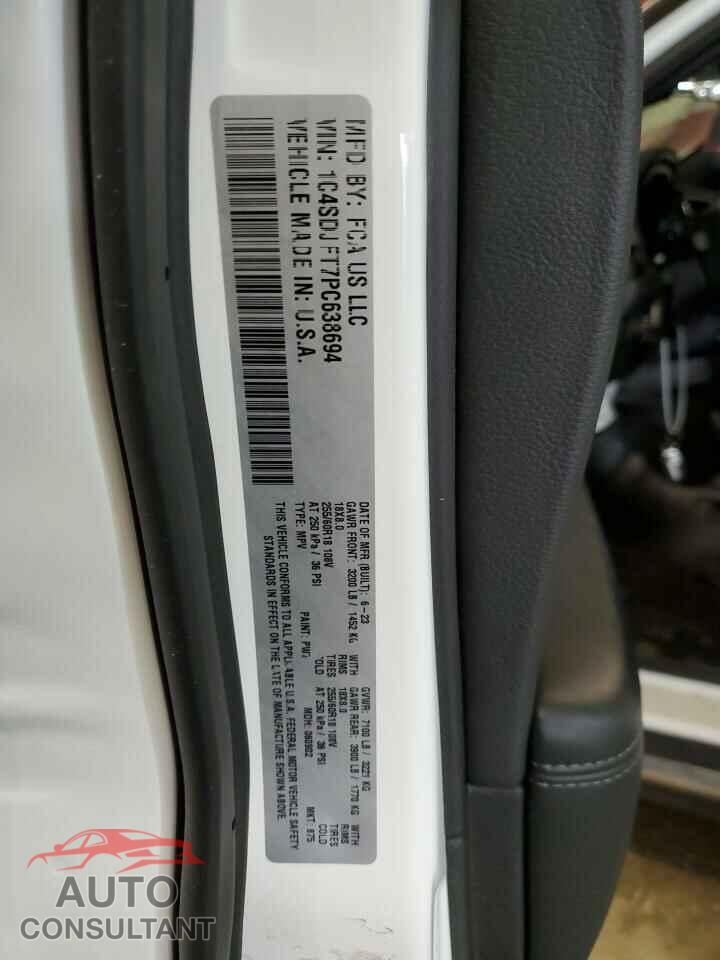 DODGE DURANGO 2023 - 1C4SDJFT7PC638694