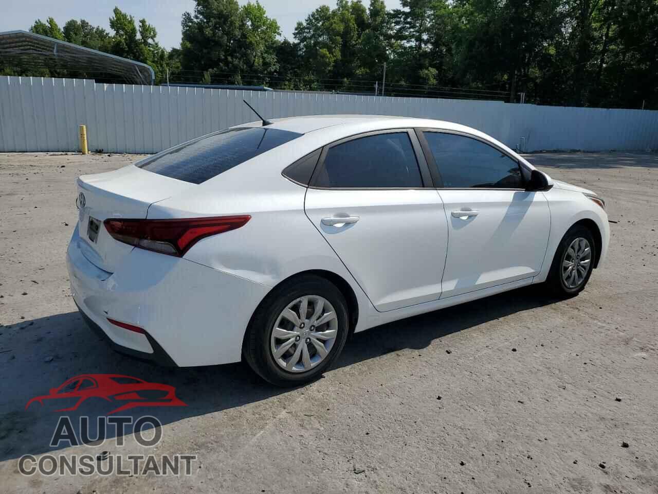 HYUNDAI ACCENT 2018 - 3KPC24A34JE016735