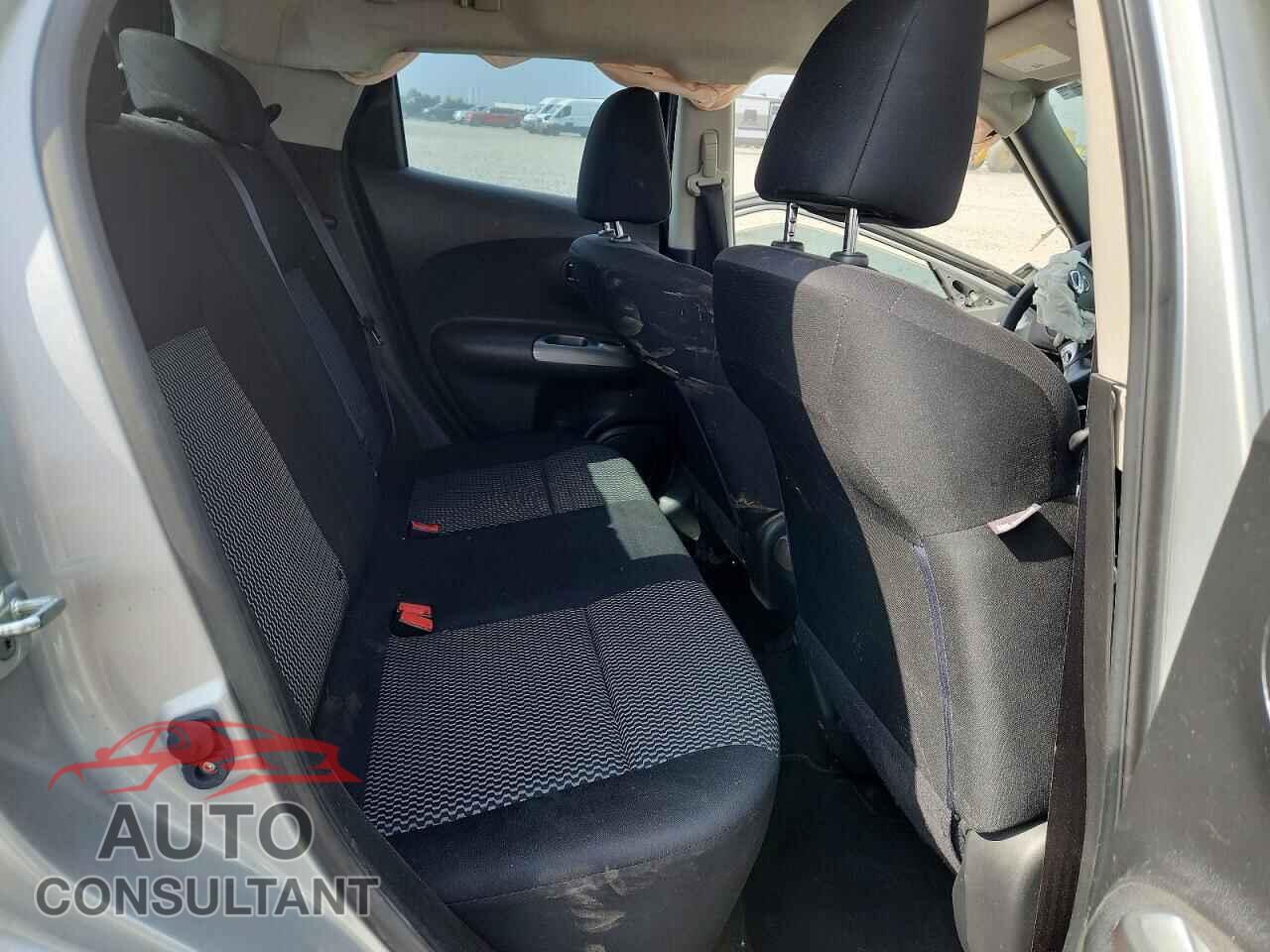 NISSAN JUKE 2015 - JN8AF5MVXFT557855