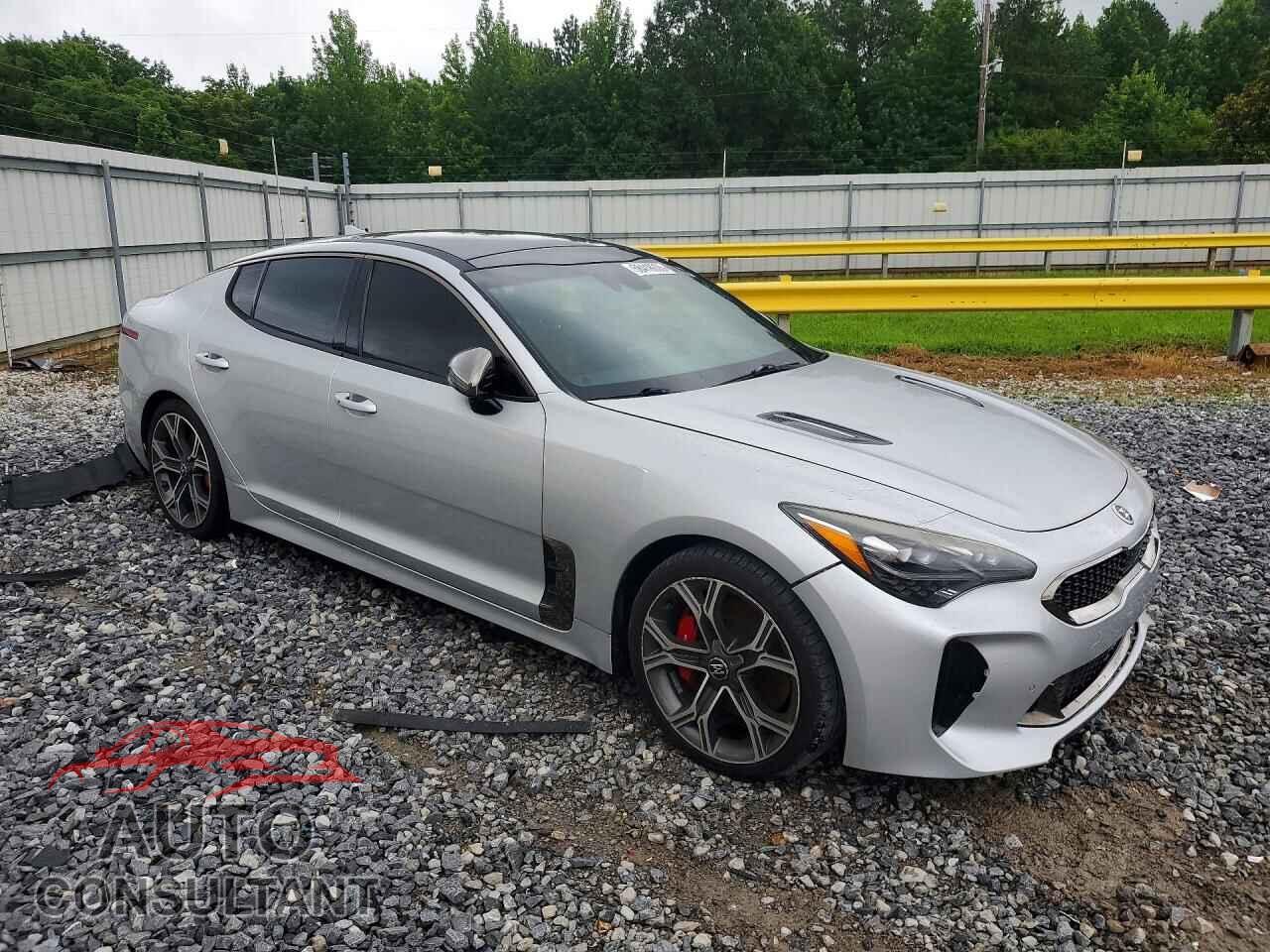 KIA STINGER 2018 - KNAE55LC0J6024367