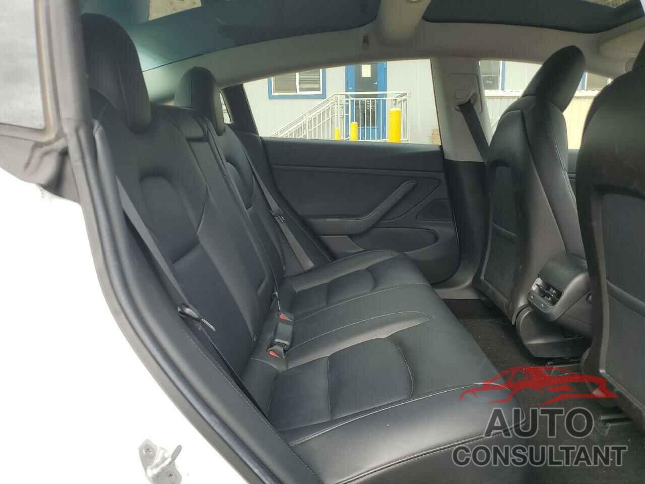 TESLA MODEL 3 2019 - 5YJ3E1EA6KF483813