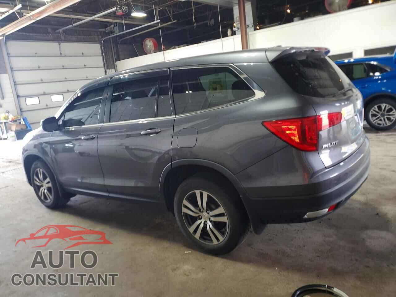 HONDA PILOT 2017 - 5FNYF6H38HB069003
