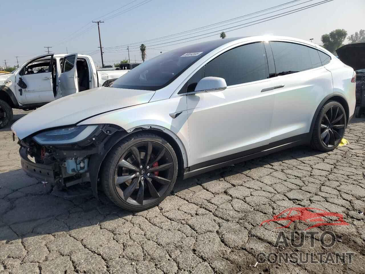 TESLA MODEL X 2017 - 5YJXCAE2XHF050195