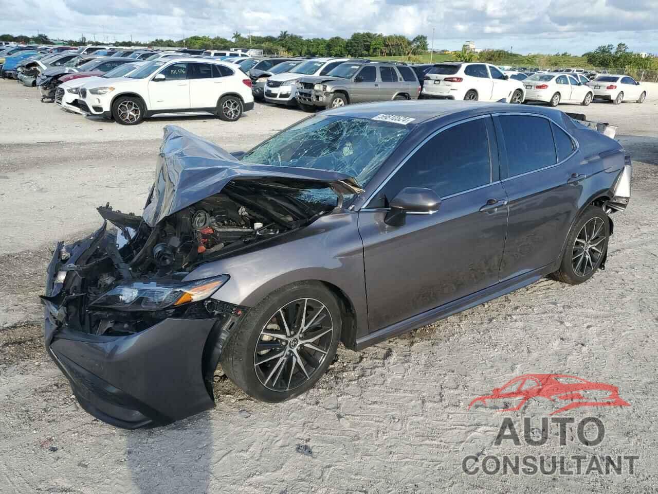 TOYOTA CAMRY 2022 - 4T1G11AK0NU622028