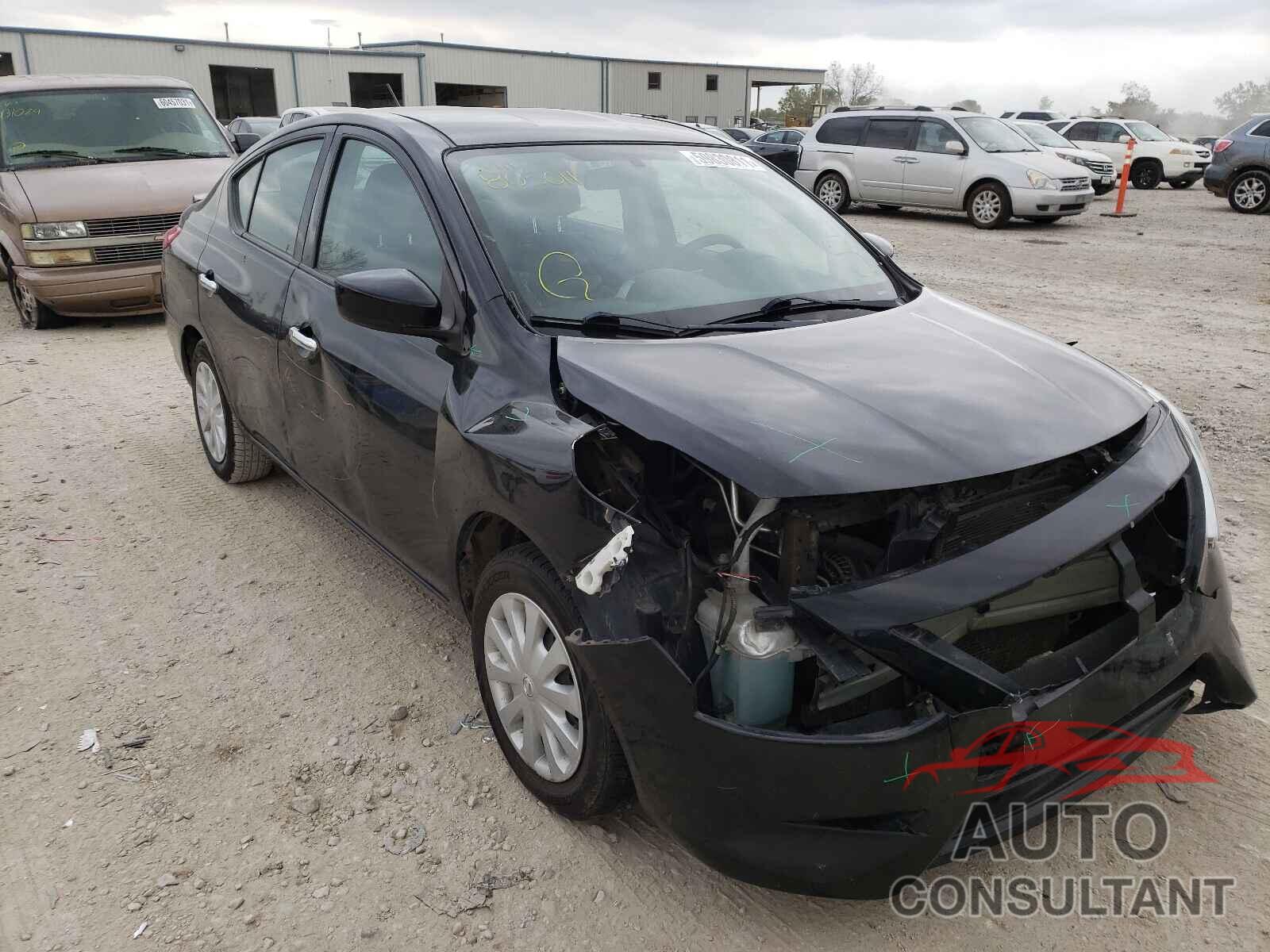 NISSAN VERSA 2018 - 3N1CN7AP4JL805011