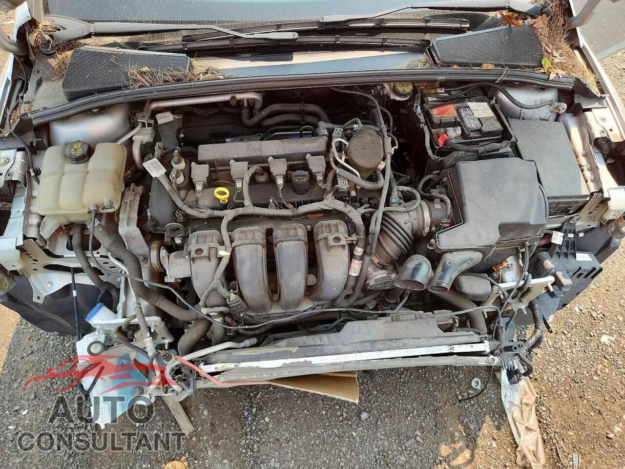 FORD FOCUS 2016 - 1FADP3E26GL279140