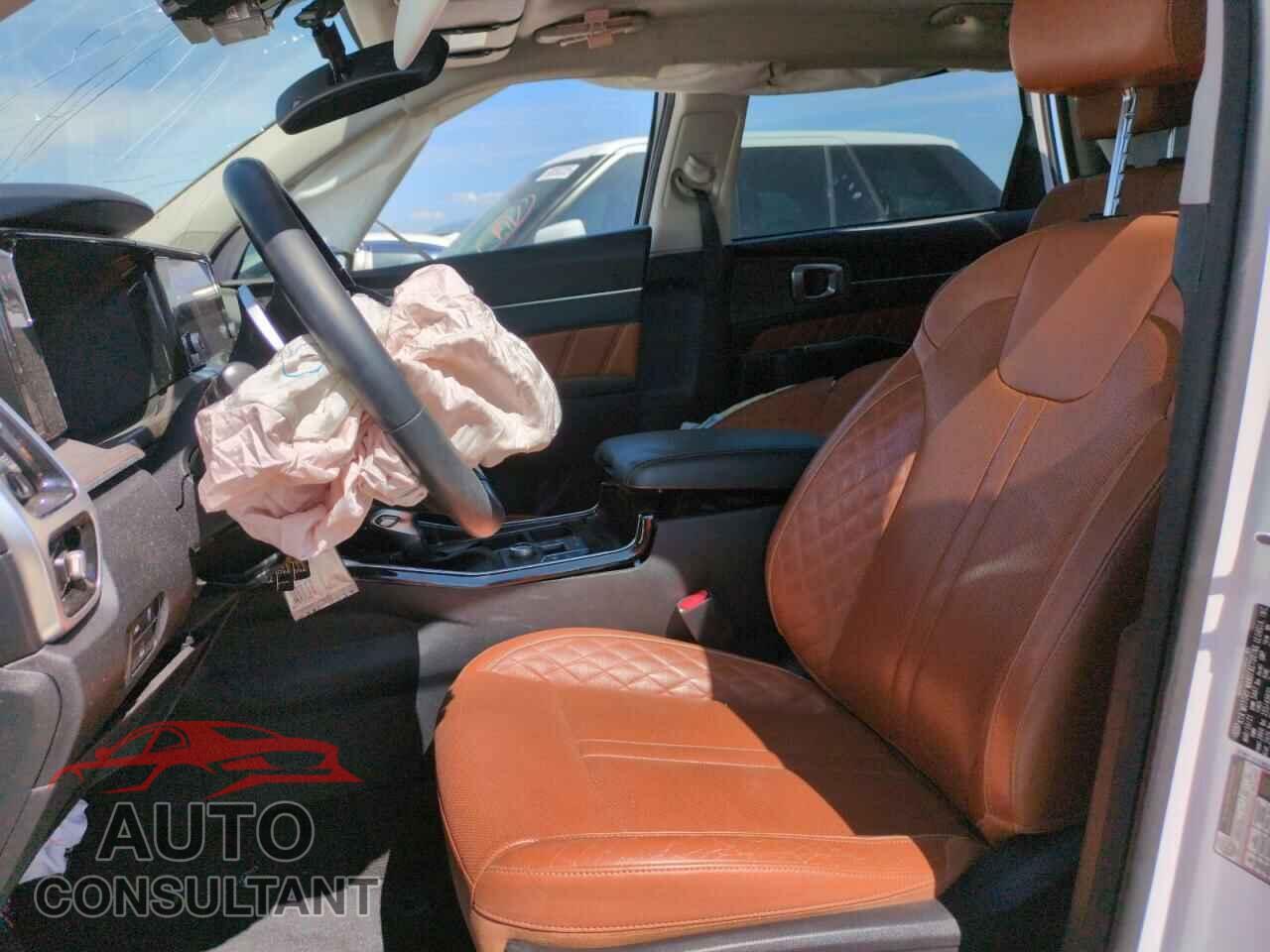 KIA SORENTO 2021 - 5XYRKDLF2MG040900