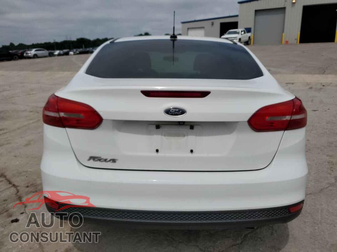 FORD FOCUS 2017 - 1FADP3E2XHL270734