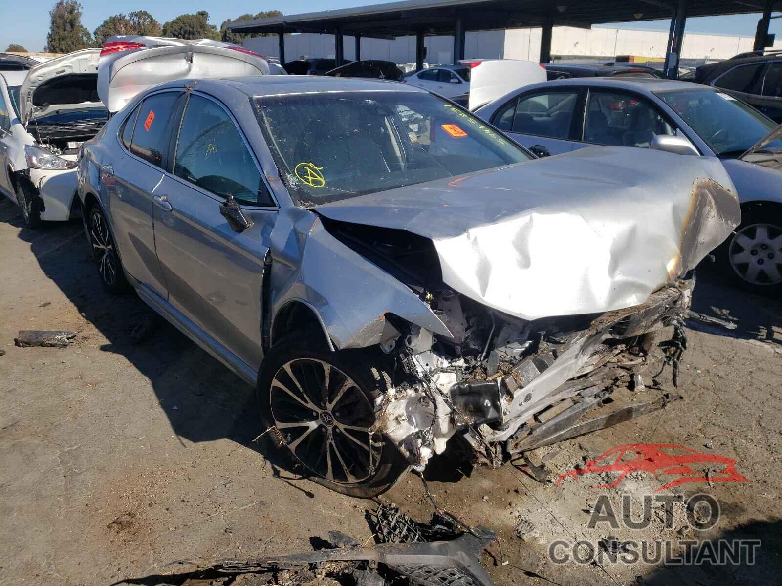 TOYOTA CAMRY 2018 - JTNB11HK2J3023342