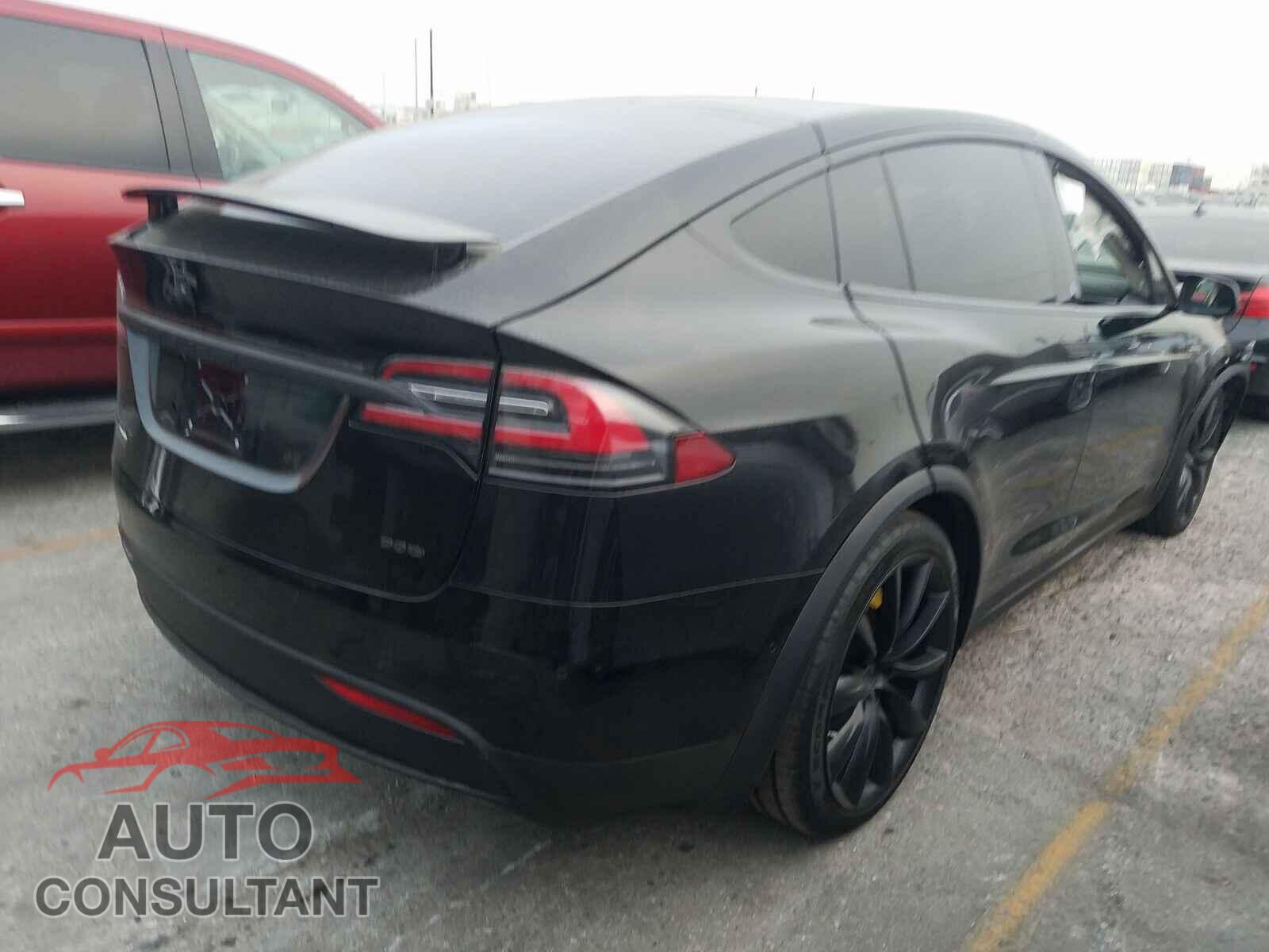 TESLA MODEL X 2016 - 5YJXCBE21GF011984