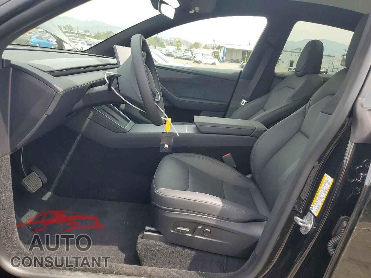 TESLA MODEL Y 2026 - 7SAYGDED0TF601595