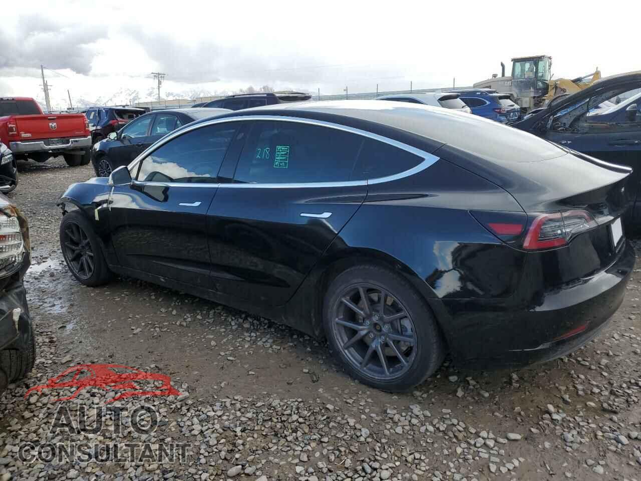 TESLA MODEL 3 2019 - 5YJ3E1EB5KF197086