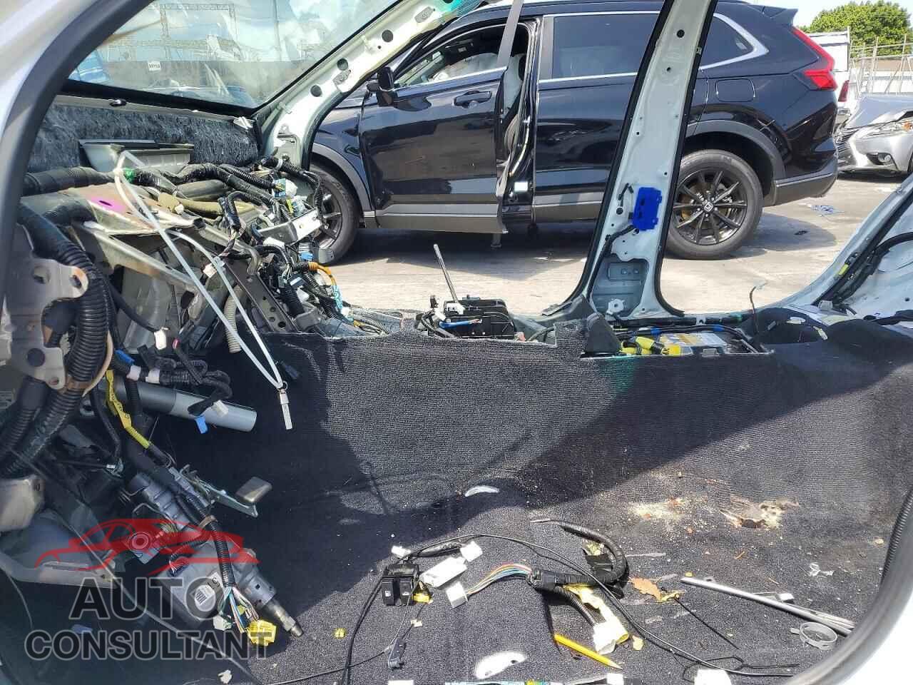 LEXUS IS 2011 - JTHBF5C20B2100560