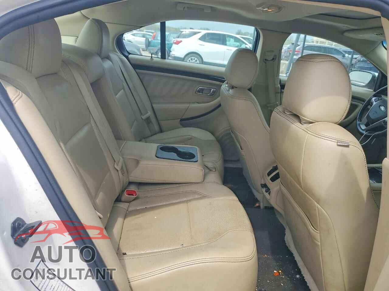 FORD TAURUS 2019 - 1FAHP2F89KG114571