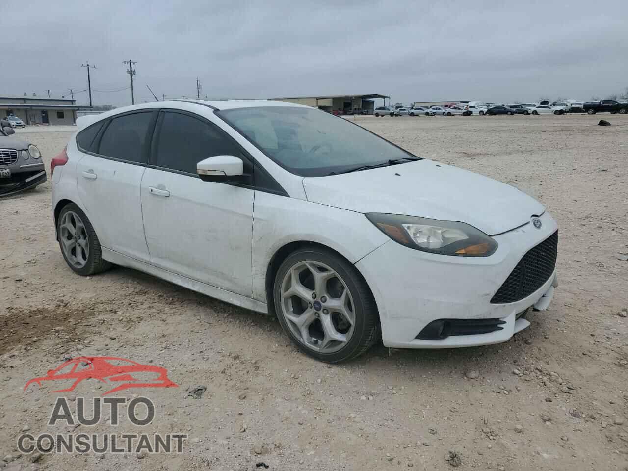 FORD FOCUS 2014 - 1FADP3L92EL425725