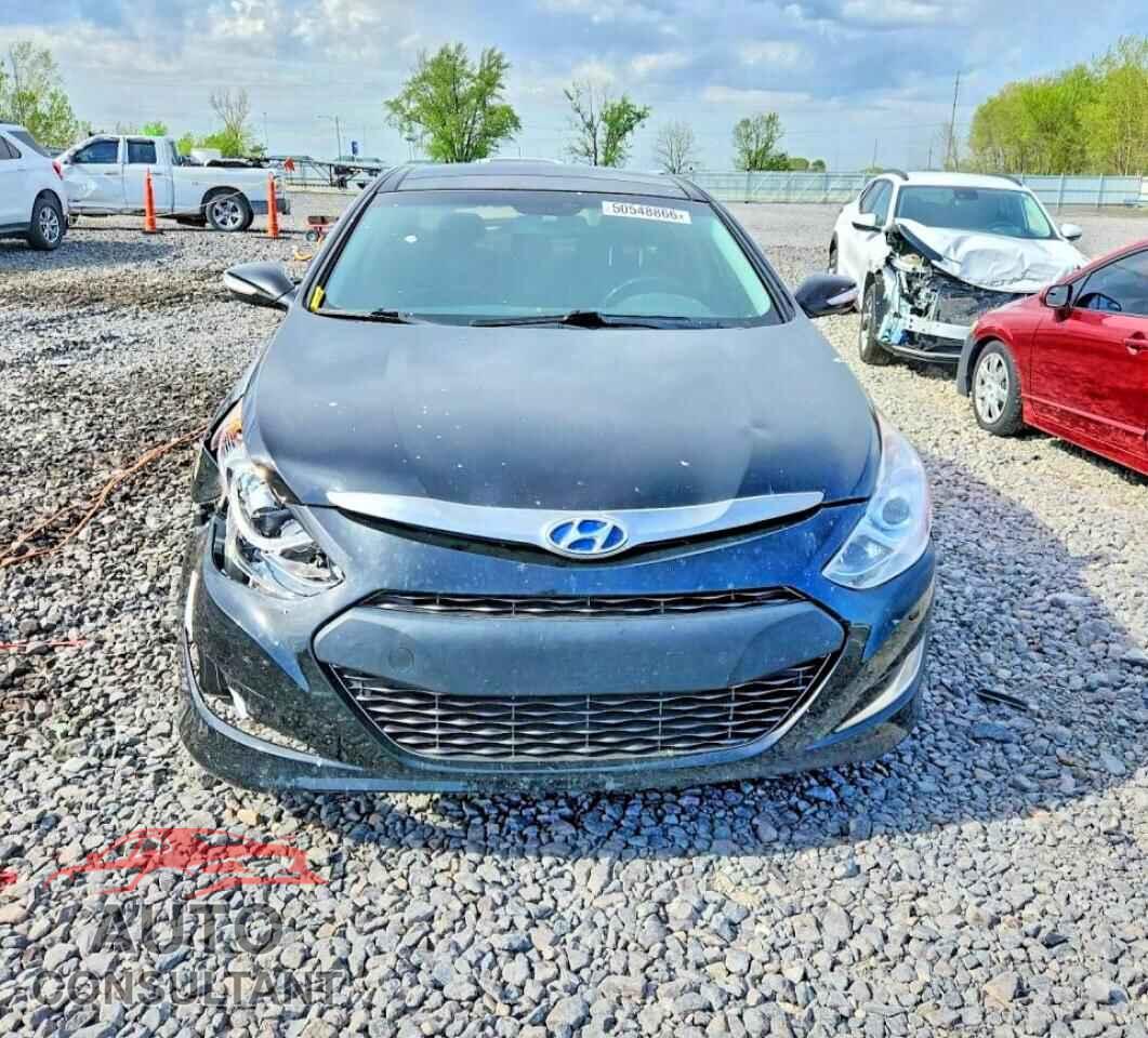 HYUNDAI SONATA 2015 - KMHEC4A44FA120906